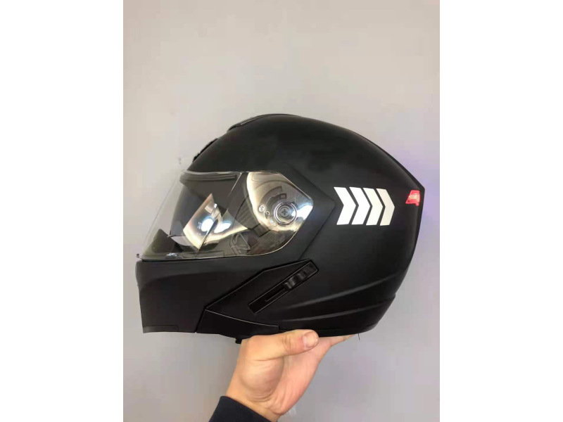 Riding Helmet Summer Helmet Iron Ride Light Ride to Unveil Face Helmet Summer Traffic Helmet Black